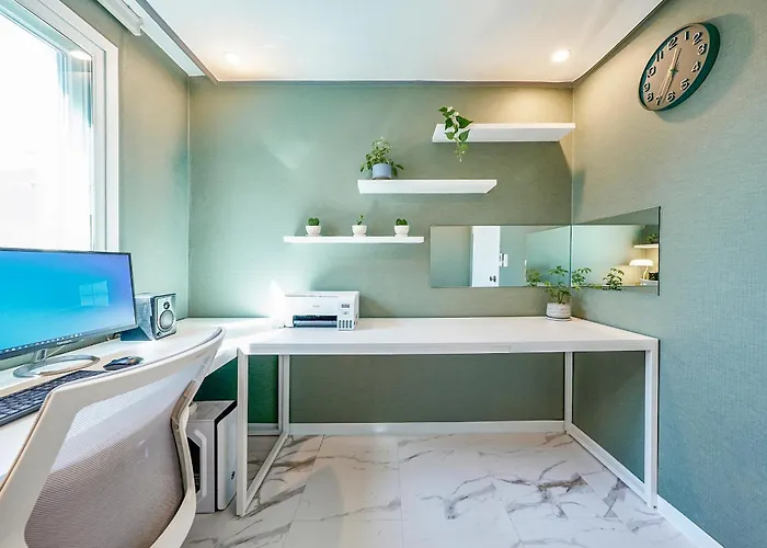Hta Tailored Service Home&fitness Near Stn *