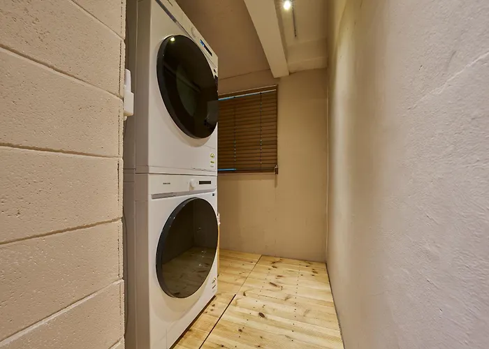 Hta Tailored Service Home&fitness Near Stn *