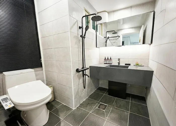 Hta Tailored Service Home&fitness Near Stn Seul